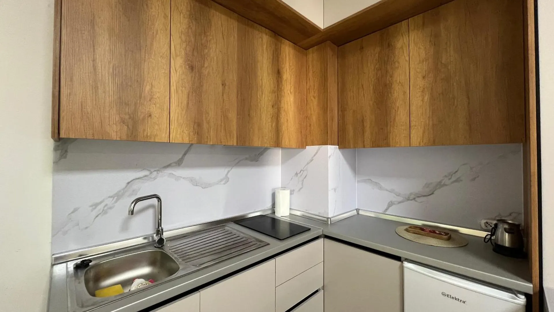 Dennys Apartments New Bazaar Delight Tirana