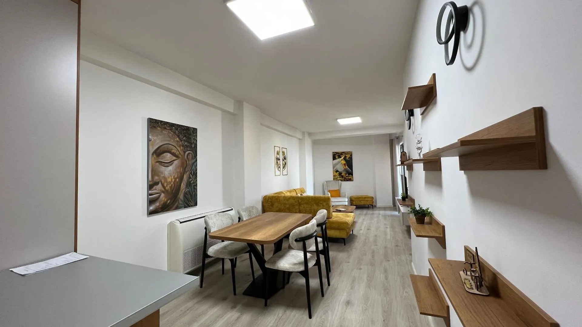 Dennys Apartments New Bazaar Delight Tirana 0*,  Albania